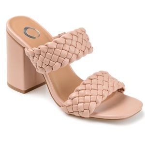 ⭐️ FINAL MARKDOWN ⭐️ Journey & Crew Puffed Strapped Pumps